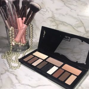Kat Von D Shade + Light eye palette